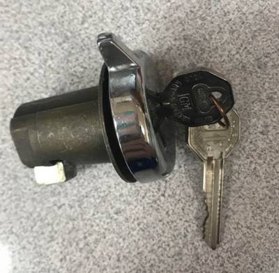 TAILGATE HANDLE LOCK