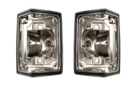 TAIL LIGHT BEZELS (WITH GASKETS)