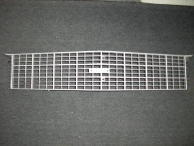 1973 Chevy Passenger Upper Grille - NOS